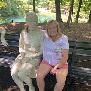 Meet your Posher, Zella